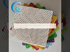 ผนังพื้นโรงรถยนต์ทนทานแสง UV ทนทานและยาวนานสําหรับพื้นที่ทํางานหนัก