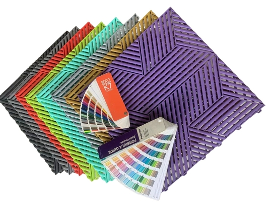 OEM Self Draining Garage Floor Tiles สีสัน สะพายพื้นโรงรถยนต์